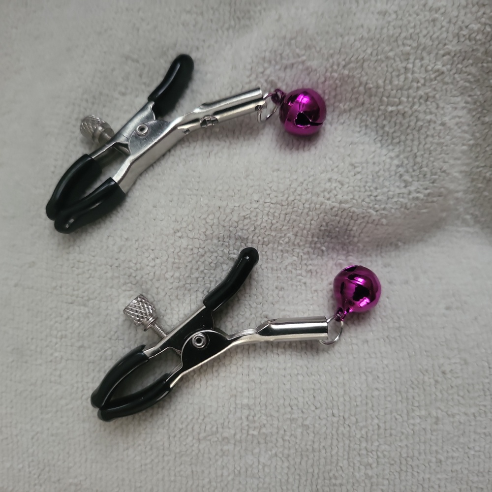 NEW ADJUSTABLE NIPPLE CLIPS W/ PURPLE BALLS